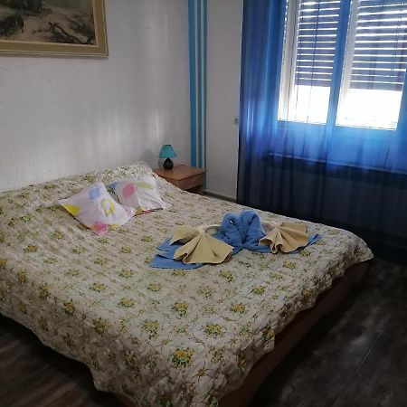 Smestaj U Okviru Domacinstva Sobe Sosa Palić Camera foto