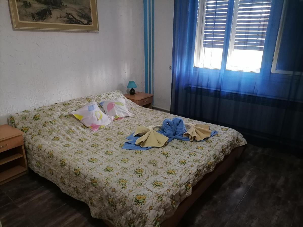 Smestaj U Okviru Domacinstva Sobe Sosa Palić Camera foto
